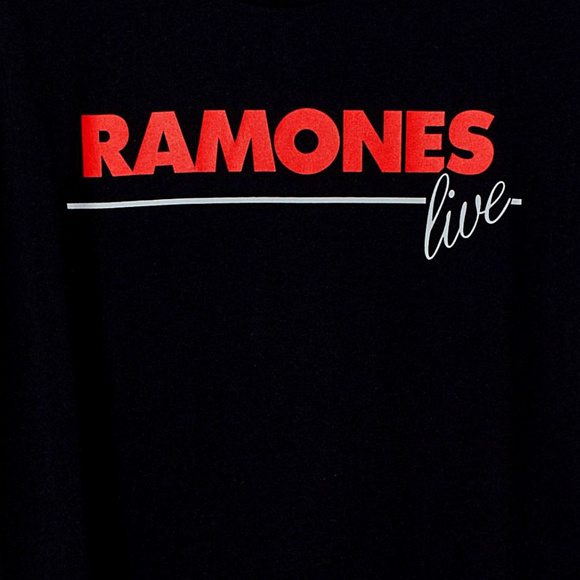 Ramones Live Logo punk rock Official T-Shirt S runs bigger NWT - Picture 3 of 4